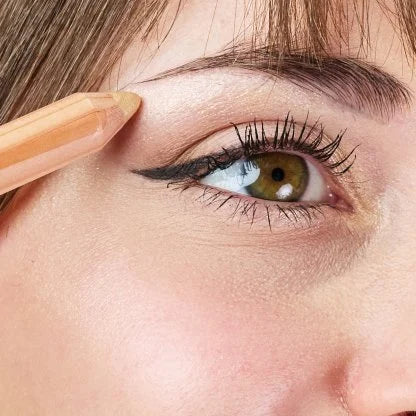 Illuminante viso e occhi oro champagne