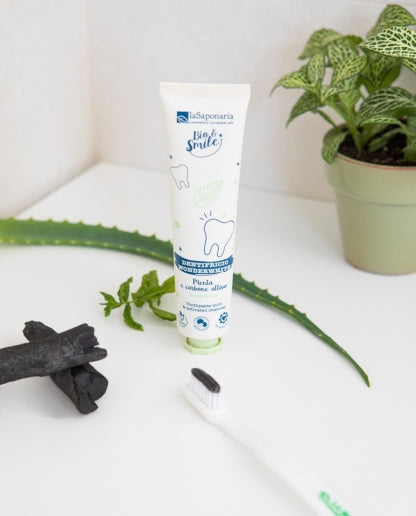 WonderWhite Mint and Charcoal Toothpaste